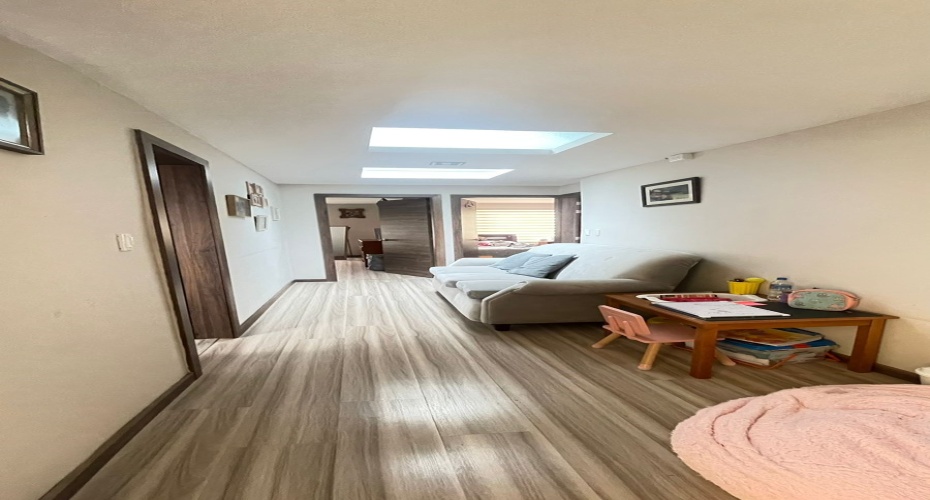 CASA EN VENTA
CUENCA
CASA EN CUENCA 