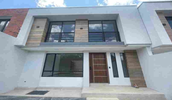 Cuenca, Azuay, 3 Dormitorios Dormitorios, ,2 BañosBaños,Case de Una Sola Familia,En venta,1244