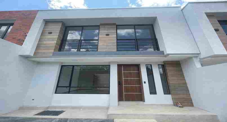 Cuenca, Azuay, 3 Dormitorios Dormitorios, ,2 BañosBaños,Case de Una Sola Familia,En venta,1244