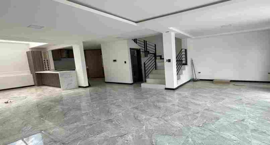 Cuenca, Azuay, 3 Dormitorios Dormitorios, ,2 BañosBaños,Case de Una Sola Familia,En venta,1244