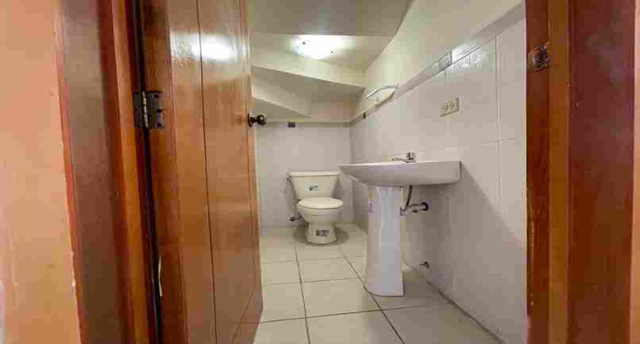 Cuenca, Azuay, 3 Dormitorios Dormitorios, ,2 BañosBaños,Case de Una Sola Familia,En venta,1246