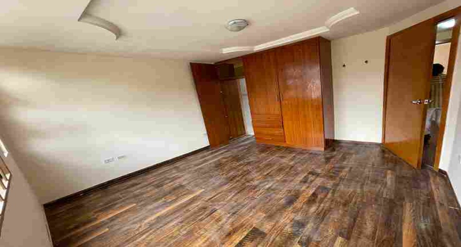 Cuenca, Azuay, 3 Dormitorios Dormitorios, ,2 BañosBaños,Case de Una Sola Familia,En venta,1246