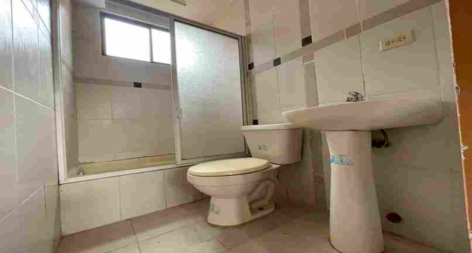 Cuenca, Azuay, 3 Dormitorios Dormitorios, ,2 BañosBaños,Case de Una Sola Familia,En venta,1246