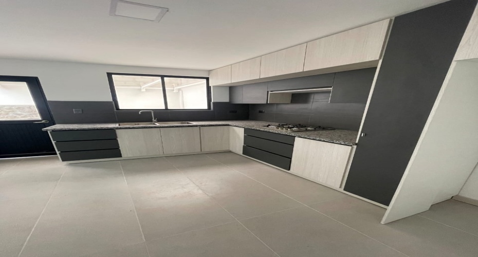 Cuenca, Azuay, 3 Dormitorios Dormitorios, ,2 BañosBaños,Case de Una Sola Familia,En venta,1247