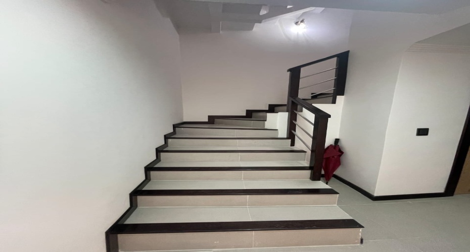 Cuenca, Azuay, 3 Dormitorios Dormitorios, ,2 BañosBaños,Case de Una Sola Familia,En venta,1247