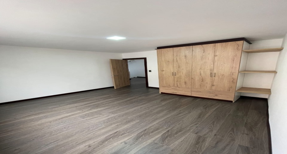 Cuenca, Azuay, 3 Dormitorios Dormitorios, ,2 BañosBaños,Case de Una Sola Familia,En venta,1247