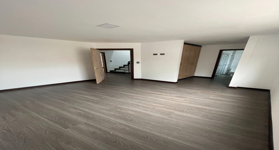 Cuenca, Azuay, 3 Dormitorios Dormitorios, ,2 BañosBaños,Case de Una Sola Familia,En venta,1247