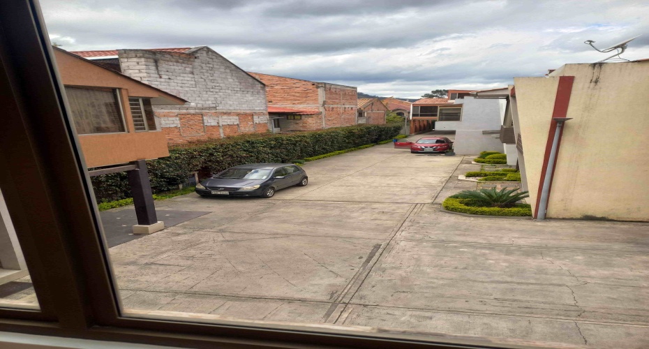 Cuenca, Azuay, 3 Dormitorios Dormitorios, ,2 BañosBaños,Case de Una Sola Familia,En venta,1274
